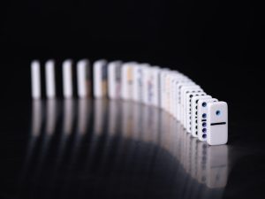 排列三与数字游戏理性探究：BBIN真人视角下的幸运飞艇特征解析